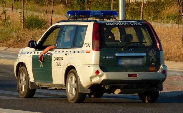 Detenido en Sax por masturbarse presuntamente ante menores en una colchoneta hinchable