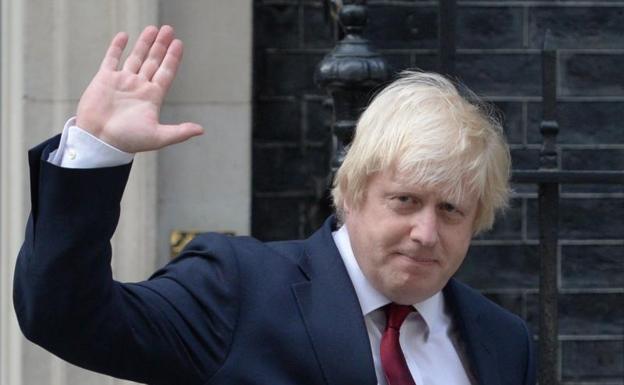 Boris Johnson y trece más