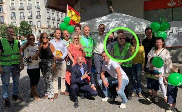 Hallan muerto en su domicilio a un apoderado de Vox tras no acudir a un colegio electoral de Lavapiés