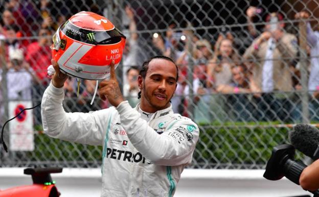 Hamilton brinda su victoria más sufrida a Niki Lauda