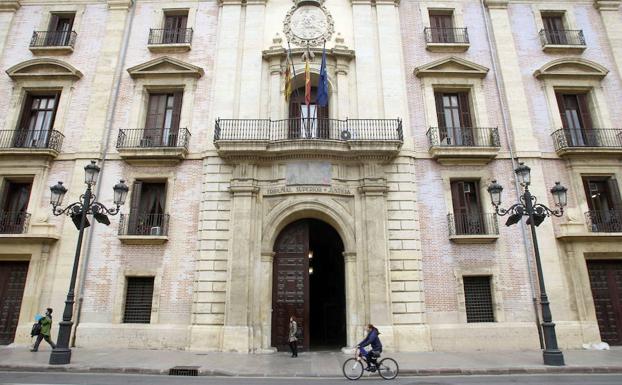 Admitido el recurso del CSIF contra el Consell por el reparto de casi 5 millones en mejoras salariales de empresas públicas