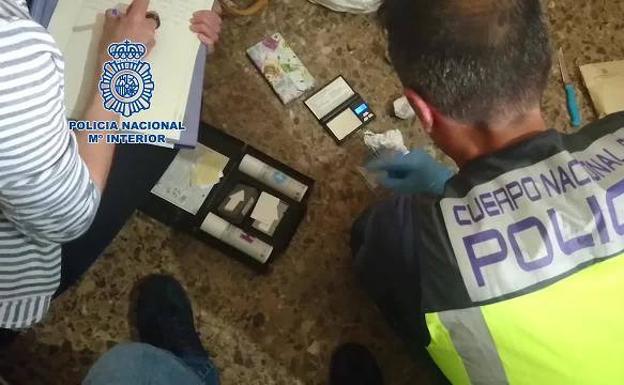 19 detenidos, seis de ellos menores, por vender heroína y cocaína en La Safor