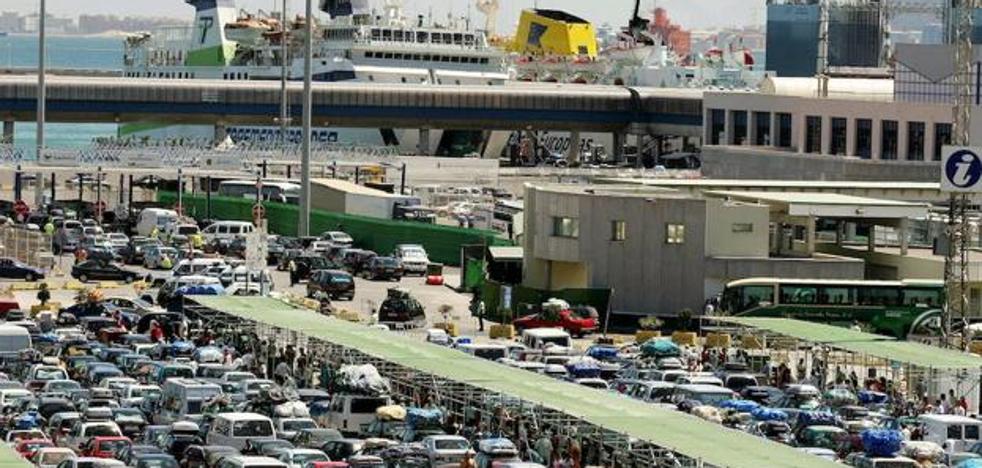 Cerca de 50.000 viajeros pasarán por Valencia en la Operación Paso del Estrecho
