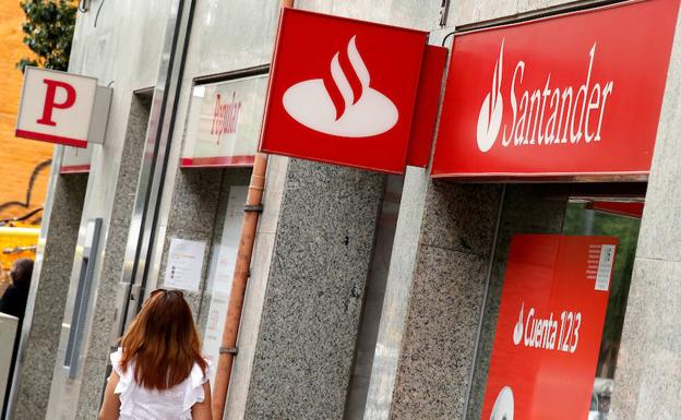 Santander rebaja en medio millar de empleados, hasta 3.223, las salidas definitivas del ERE