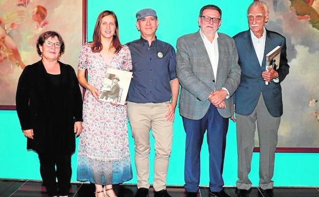 Un libro da a conocer al artista Genaro Palau