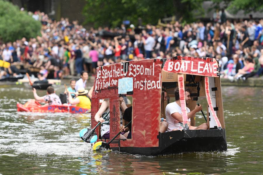 La loca fiesta de fin de curso de los estudiantes de Cambridge