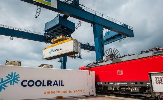 El tren refrigerado Cool Rail une Valencia con Rotterdam cargado de hortalizas frescas