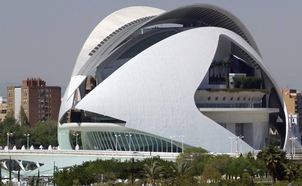 Roberto Abbado se marcha «en paz» de Les Arts tras un año de sobresaltos