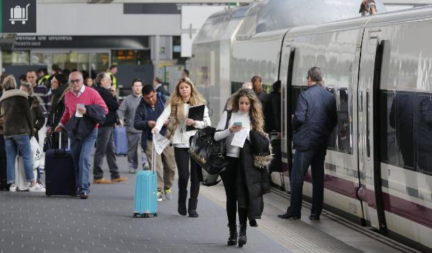 El tren da la espalda al turismo en Valencia