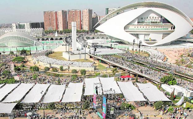 La Generalitat gasta 7.200 euros en un abogado para que acuse en la visita del Papa