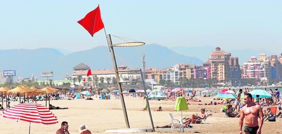 Cierran de nuevo al baño las playas de la Patacona y Port Saplaya Norte