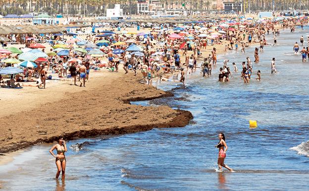 La temporada arranca con más turistas que hace un año y sin temor al 'brexit'