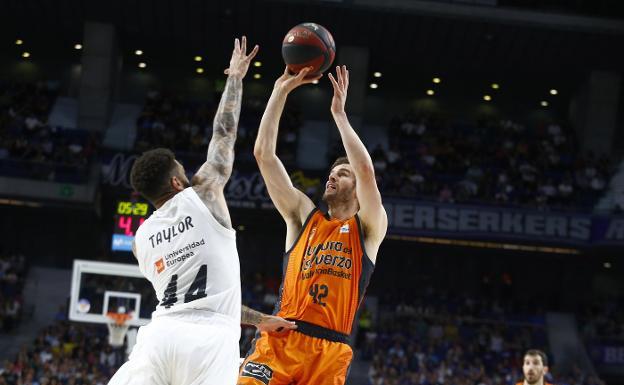 El Valencia Basket renueva a Doornekamp e incluye a Will Thomas en el tanteo