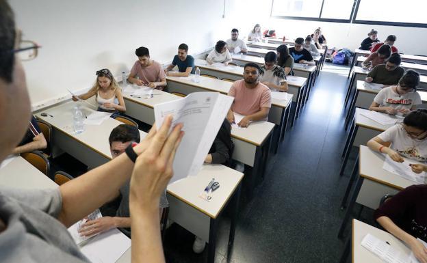 La Universitat de València analizará si el examen de matemáticas de Selectividad 2019 deja fuera a alumnos valencianos de algunas titulaciones