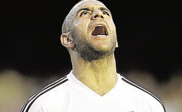 Abdennour, a un paso de salir del Valencia