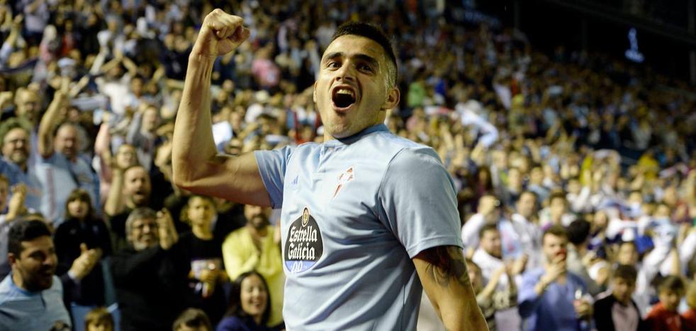 Maxi Gómez ya está de camino a Valencia