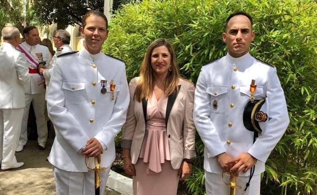 Una valenciana, primera mujer en ser número uno de la promoción de sargentos de la Armada