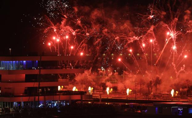 Ricardo Caballer se despide de los valencianos iluminando el cielo de La Marina