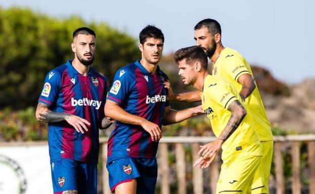 Al Levante le falta acierto en su debut de pretemporada