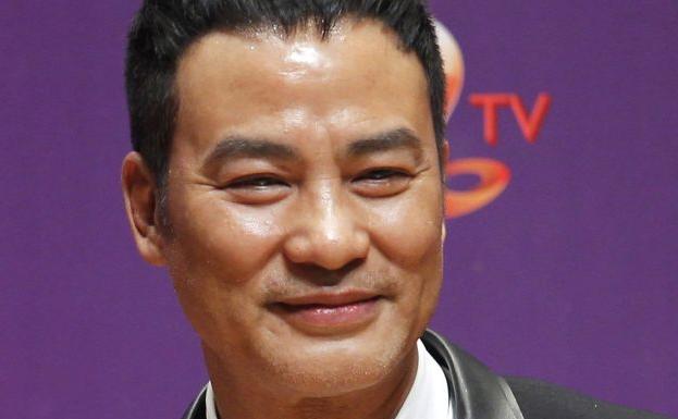 Apuñalado el actor de Tomb Raider Simon Yam durante un acto en China