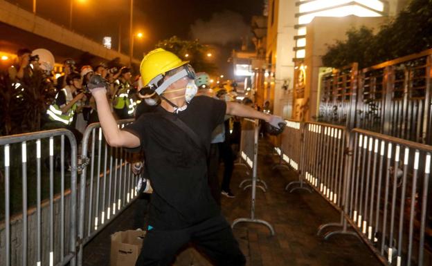 Batalla campal en el centro de Hong Kong