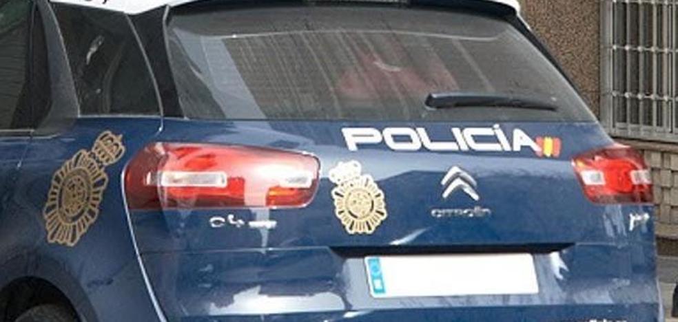 Brutal pelea entre dos vecinos de Valencia tras intentar uno apuñalar al hijo menor del otro en el balcón