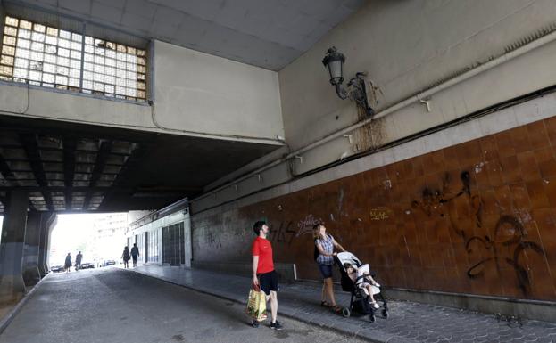 El pasaje más abandonado y sucio de Extramurs