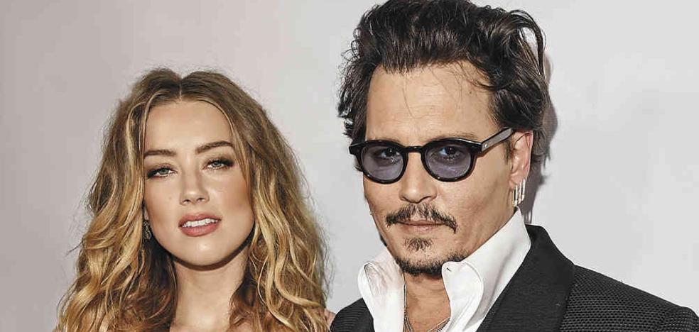 Johnny Depp dice que Amber le quemó con un cigarrillo