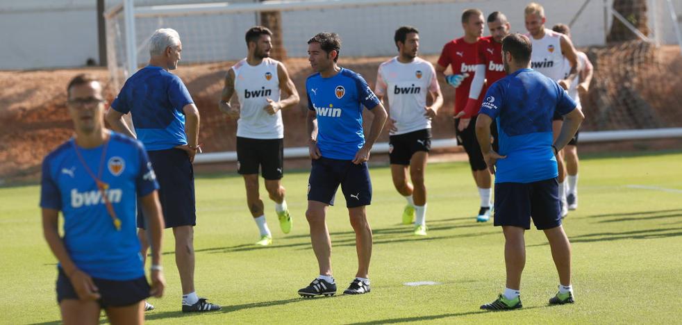 La plantilla del Valencia CF: Puesta al día... y a trabajar