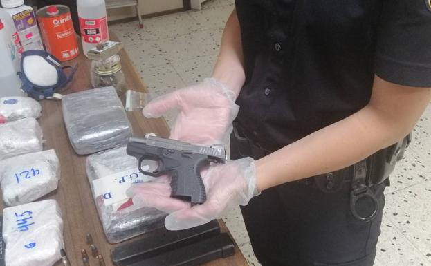 La Policía Nacional confisca cinco kilos de cocaína a dos hermanos traficantes