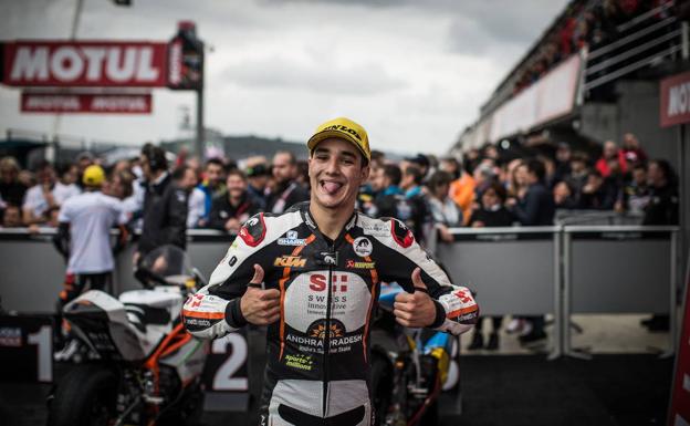 El valenciano Lecuona correrá dos años en el equipo oficial de KTM del Mundial de Moto2