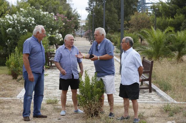 «Es una vergüenza que no paguen»