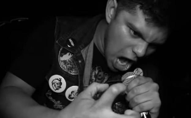 Asesinado a tiros durante un concierto el vocalista de 'Apes of God'