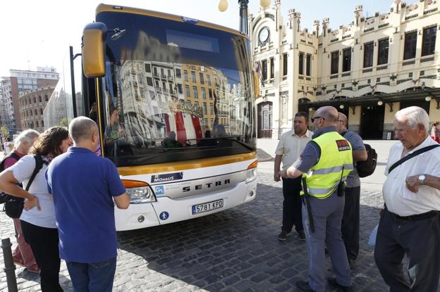 El corte del ferrocarril a Zaragoza causa la pérdida de hasta el 40% de viajeros