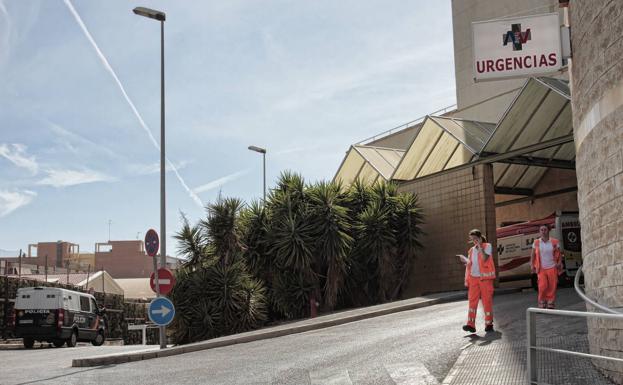 Rescatan grave a un niño de 3 años con síntomas de ahogamiento en la playa Cabo Roig de Orihuela