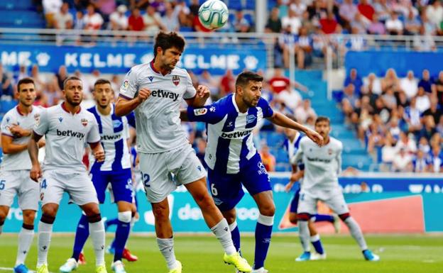 El Alavés comienza con buen pie