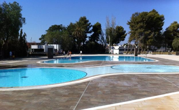 Cierra otra piscina pública valenciana por un nuevo ataque vandálico con heces