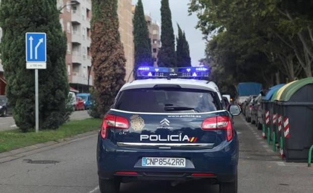 Detenido un joven por intentar clavar un cuchillo en el cuello a su compañero de piso en Valencia