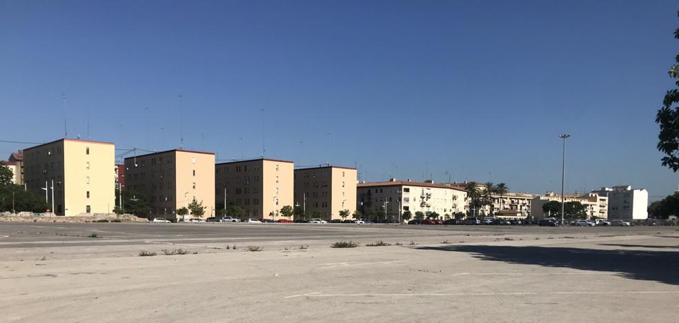 Un desierto de solares domina el Cabanyal