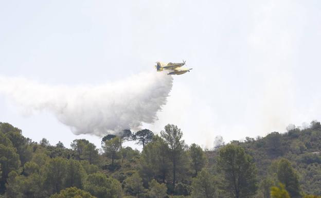 Estabilizado el incendio en el Mas dels Frares de Llíria