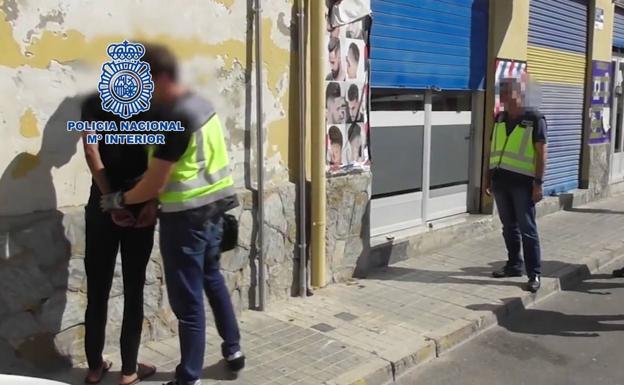 Detenido por abusar sexualmente de una mujer en una parada de la EMT