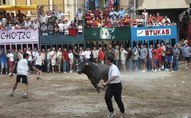 Fallece un hombre tras la grave cogida de un toro en las fiestas de Alcora