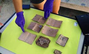 Localizan a los familiares de una víctima franquista gracias a las cartas encontradas entre sus restos en una fosa de Paterna