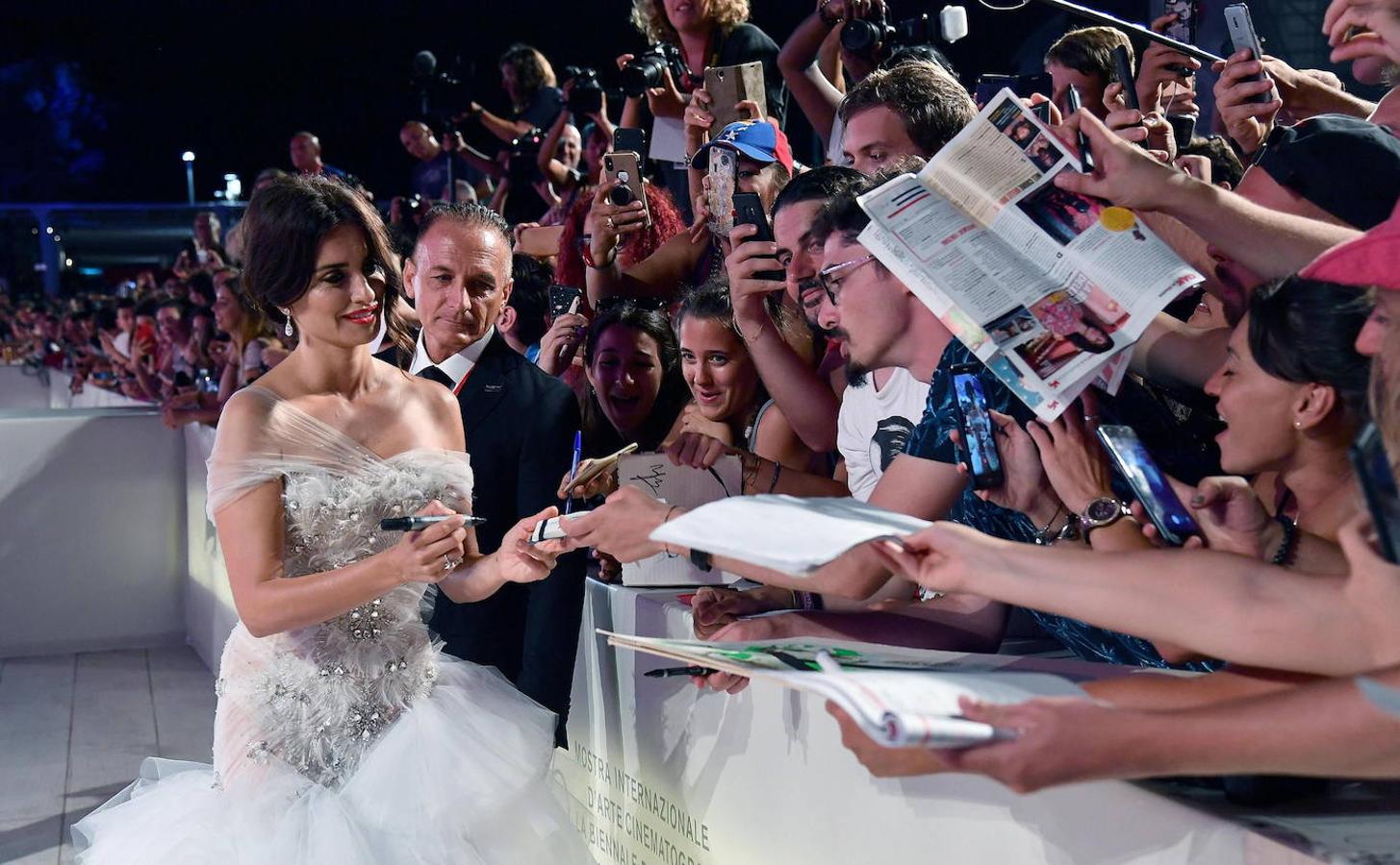 Los vestuarios más sorprendentes en la alfombra roja del Festival de Cine de Venecia