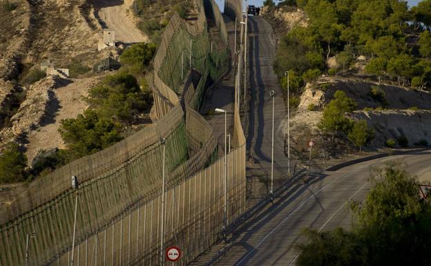 Vallas más seguras sustituirán en 2020 a las concertinas de Ceuta y Melilla