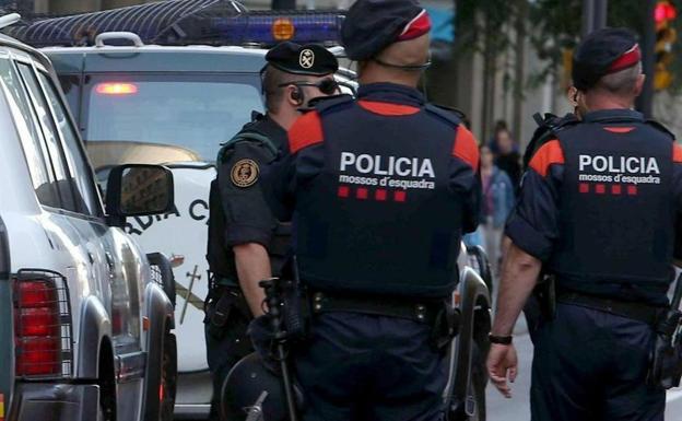 Cuatro detenidos por una presunta agresión sexual a una joven en Calafell