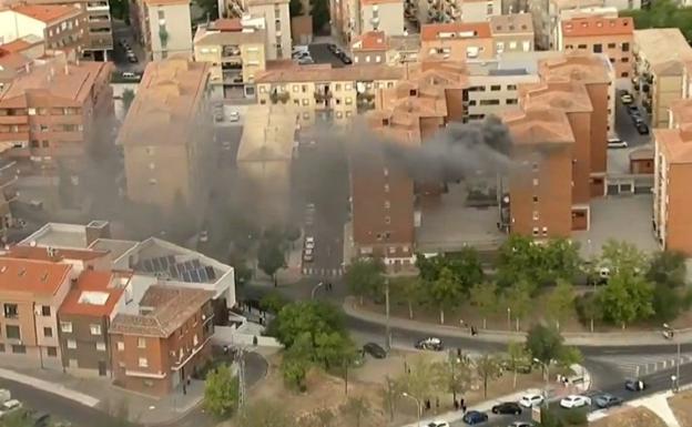 El helicóptero de la Vuelta muestra un incendio en una vivienda de Toledo