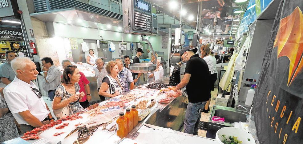 Apoyo masivo a los vendedores en el Mercado Central
