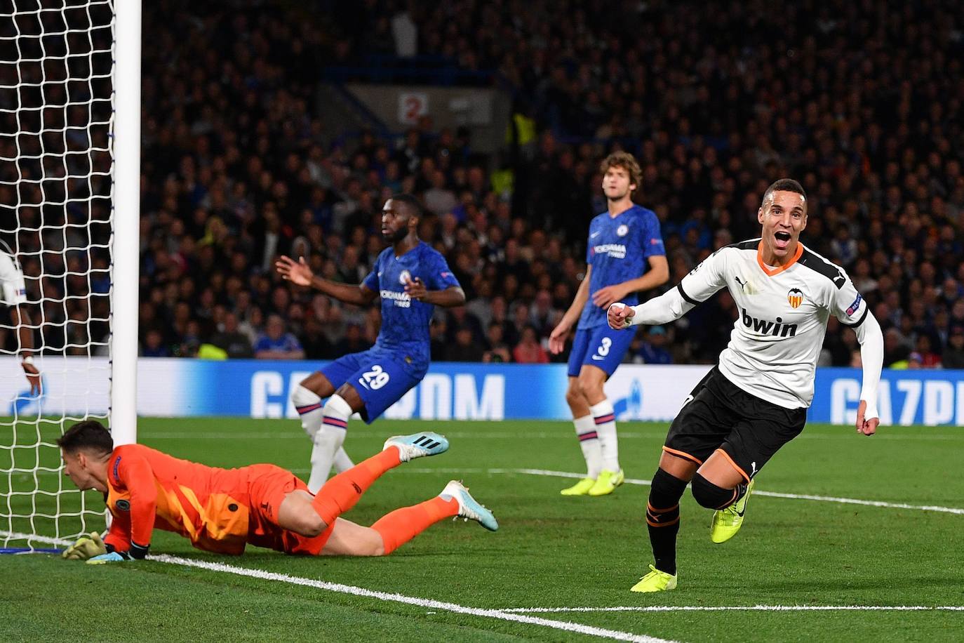 El Chelsea-Valencia de Champions en imágenes