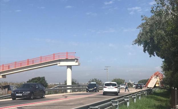 Un paso de peatones sustituirá la pasarela derribada en El Saler